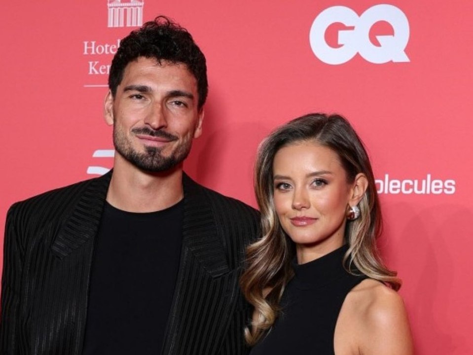 Mats Hummels und Nicola Cavanis bezaubern auf dem roten Teppich