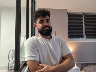 « Je divertis les gens » : Ses vidéos tournées dans sa chambre en Bretagne cartonnent sur TikTok