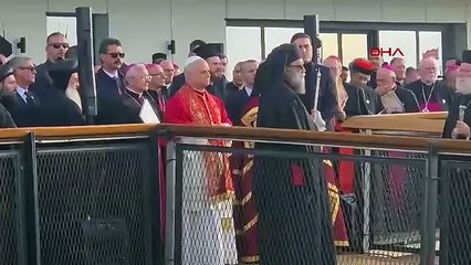 Ve Papa İznik'te... Tarihi bazilikada tarihi ayin!