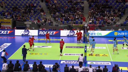 '러셀 25점' 대한항공, 한국전력 꺾고 8연승 / YTN