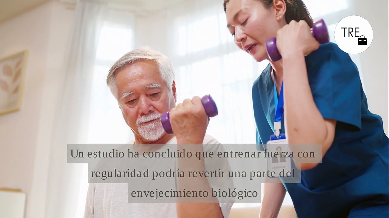 Un reciente estudio descubre que el entrenamiento de fuerza puede hacer que tu cuerpo parezca ocho años más joven. Así puedes comenzar