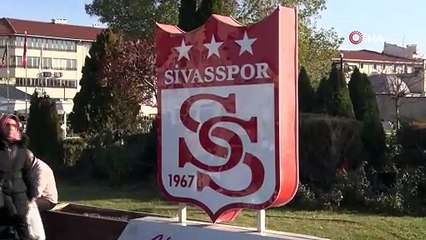 Sivassporlu futbolcu kaçtı, sosyal medya karıştı