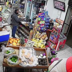 Solitario sujeto roba con violencia en tienda de #Durango (2)