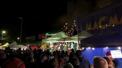 Joanna Page switches on Hay's Christmas Lights!