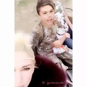 Blake Shelton, Gwen Stefani & Kids Fish & Explore Woods On Oklahoma Spring Break