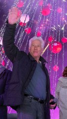 Richard Gere enciende el árbol de Navidad de Murcia