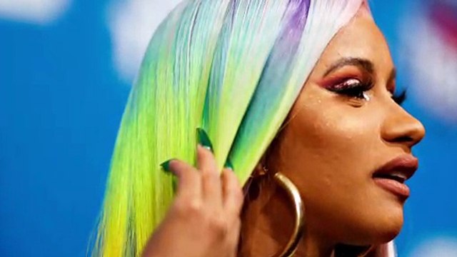 Nicki Minaj Reacts To Fans Chanting Cardi B After Canceling Performance | Hollywoodlife