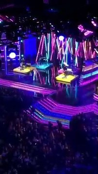 Kelsea Ballerini Rocks Out With ‘Yeah Boy’ Performance At ACM Awards