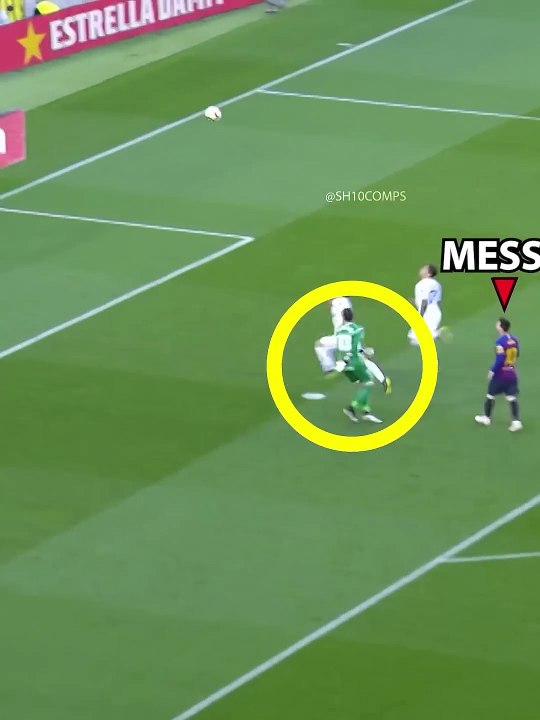 Messi vs 0 IQ Goalkeepers