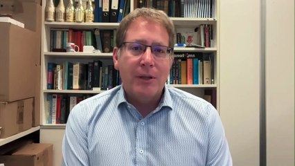 Chemistry professor explains how generic sunscreens almost identical to mineral products