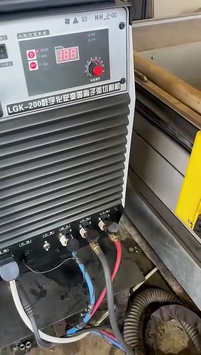 TOPLOONG 200A water chill big plasma quality cut 30mm steel on user site