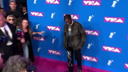 Travis Scott Takes Stage At BBMAs For 1st TV Performance Since Astroworld Tragedy