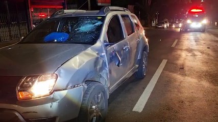 Casal fica ferido após colisão entre moto e Duster no Centro de Cascavel