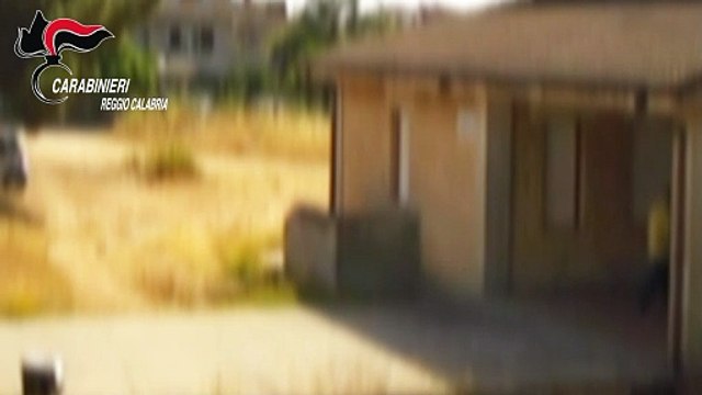 Timbrano il cartellino ma sono a fare spesa, indagati 7 dipendenti dell'Asp di Reggio in servizio a Bovalino