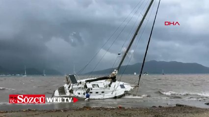 Marmaris’te fırtına etkili oldu tekneler karaya vurdu
