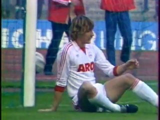 BAYERN MUNICH - NUREMBERG - 1983 - SAISON 1983/1984 -