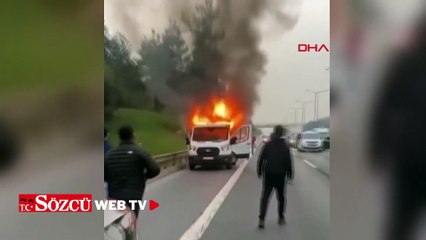 TEM Otoyolu'nda kamyonet alev alev yandı