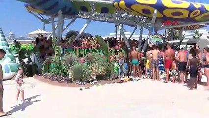 Türkiye'nin turizm başkentine akın: Antalya'ya en çok hangi ülkeden turist geldi?