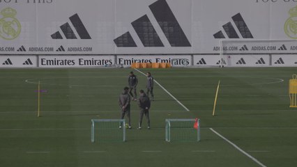 REAL MADRID, ENTRENAMIENTO COMPLETO previo al partido ante el GIRONA