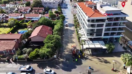 İzmir'i sağanak vurdu: Caddeler göle döndü, evleri su bastı