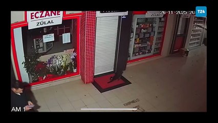 Eczacının paspası kayboldu, güvenlik kamerası sevimli suçluyu ortaya çıkardı