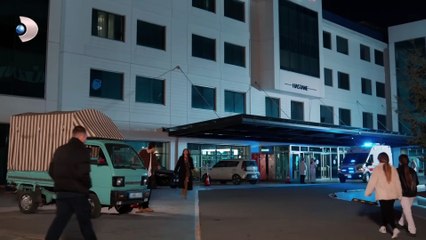 Mustafa, Azra'nın destekçisi oluyor! Güller ve Günahlar Özel Klip