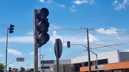 Semáforos na Avenida Barão do Rio Branco estão desligados