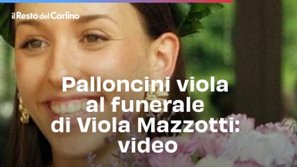 Palloncini viola al funerale di Viola Mazzotti: video