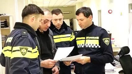 Gürcistan’da muhalefet lideri Elisaşvili, mahkeme binasına kundaklama girişiminden gözaltına alındı