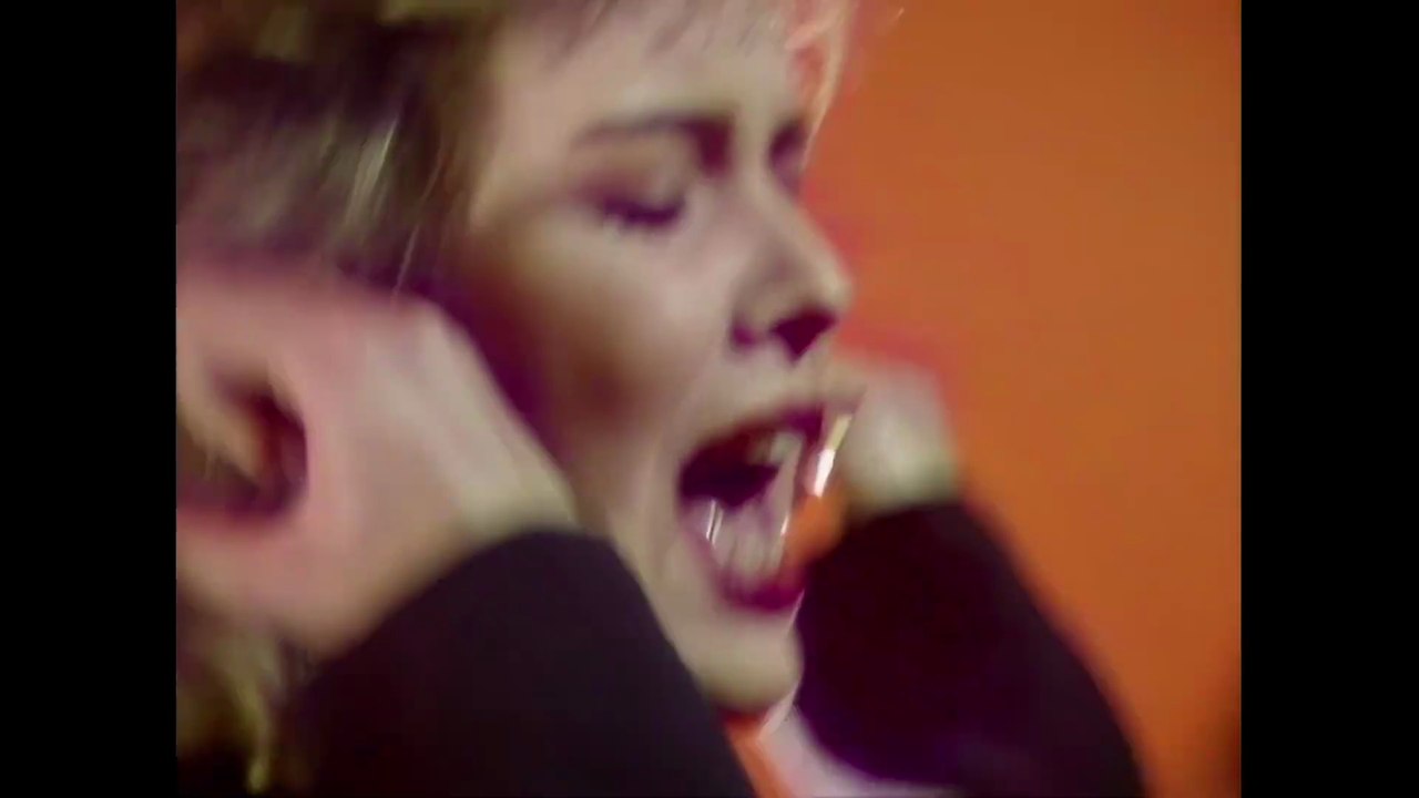 Kim Wilde - You Keep Me Hangin' On (Wogan 1986)