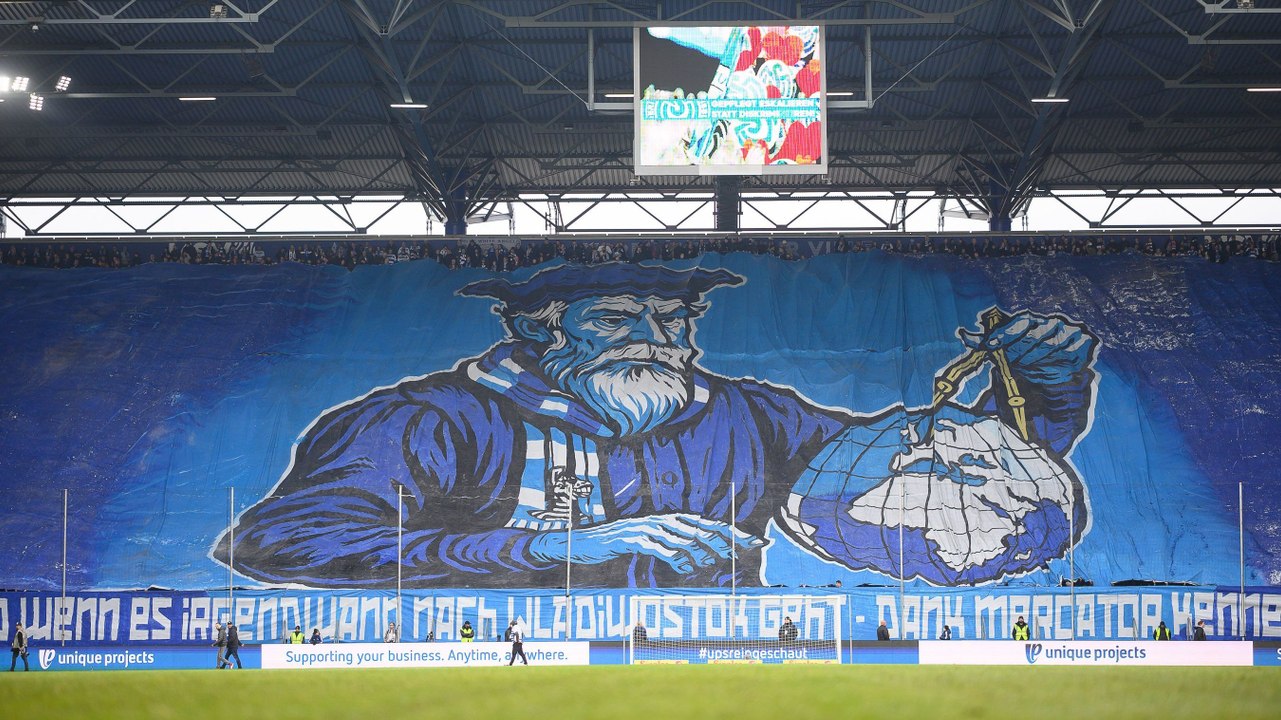 Vor fast 30.000 Zuschauern: Duisburg fertigt Aachen noch vor der Pause ab