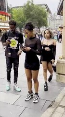 Extra_Hand_On_Shoulder__Prank_🖐🏻😜_#viral_#shorts_#funny_#prank_#trending(360p)