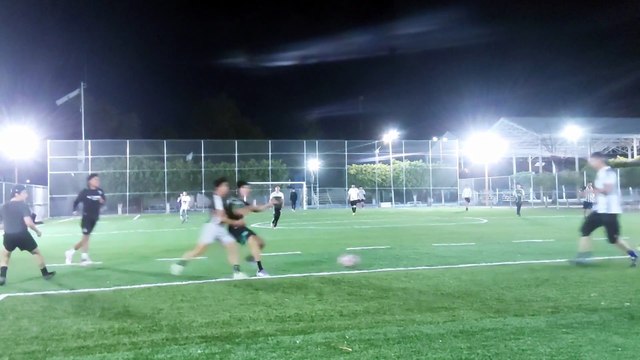 4:05 A 4:35 ME QUEDÓ ATRAS Y AL FINAL ERA DE CABEZA PERO NO PUEDO CABECEAR ESTOY EN UN TRATAMIENTO CAPILAR POR LOS CORAJES QUE ME HACEN PASAR MEXICANOS Y REGIOS MTY