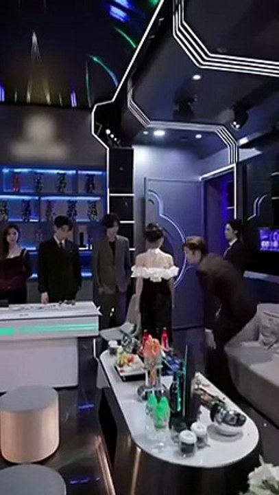 For revenge, she plotted carefully, lured the CEO in, and made him fall under her charm