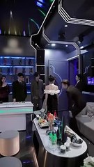 For revenge, she plotted carefully, lured the CEO in, and made him fall under her charm