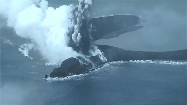 Amazing Footage Shows Underwater Volcano In Japan Erupting