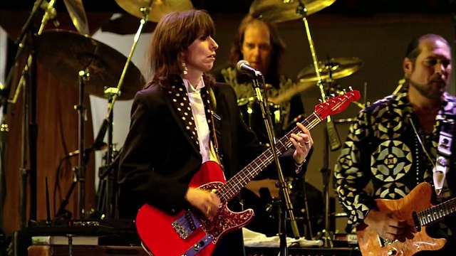 I Shall Be Released (Bob Dylan cover) - Chrissie Hynde (live)