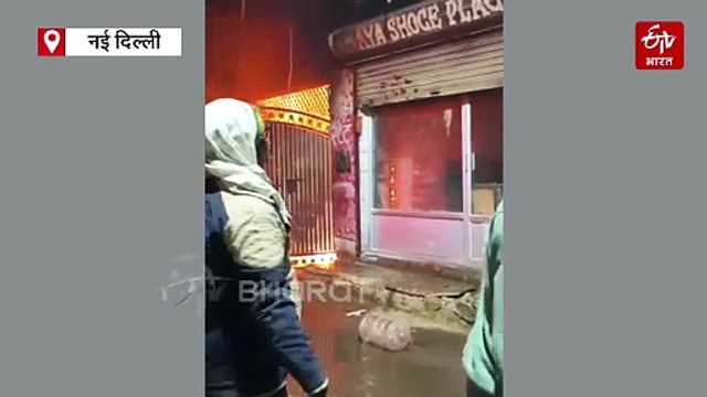 दिल्ली: तिगड़ी एक्सटेंशन में इमारत में लगी भीषण आग, चार की दर्दनाक मौत, एक घायल