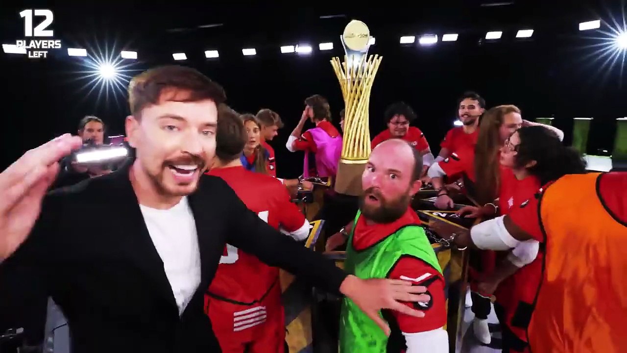 100 People Vs World’s Biggest Trap! | Mr Beast