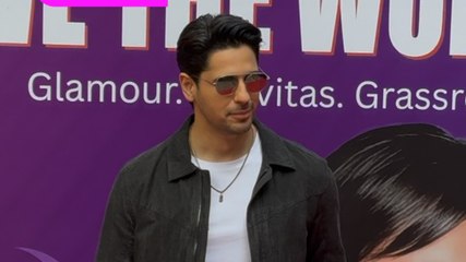 डैशिंग लुक में स्पॉट हुए Sidharth Malhotra