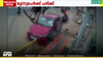 'ഓടി മാറിയതിനാൽ രക്ഷപ്പെട്ടു', പാലക്കാട് കടമ്പഴിപ്പുറത്ത് കാർ നിയന്ത്രണം വിട്ട് അപകടം