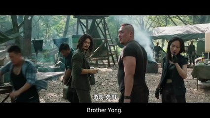 [Forbidden Snake Island] Giant Serpent Attacks Rainforest Cabin! Python Devours Hunters!