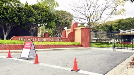 'The Mandalorian' Creator Jon Favreau Gives Season 2 Update | THR News