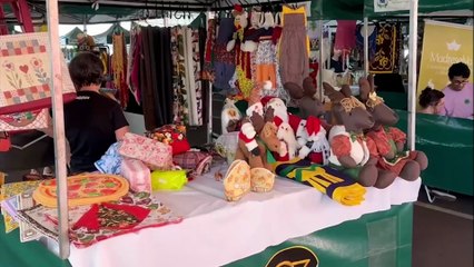 Feira do Teatro de Cascavel já respira Natal e encanta visitantes com sabores, cores e boas histórias