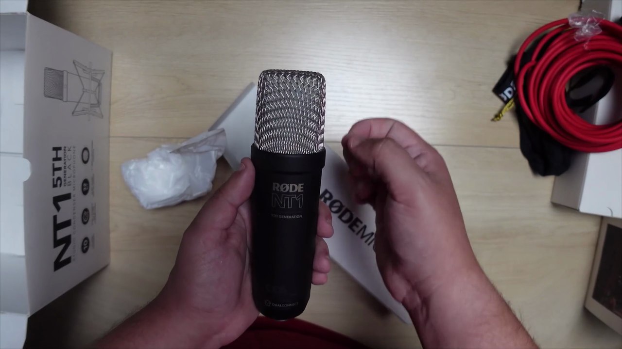 The best microphone from Rode NT1 5th generatio...