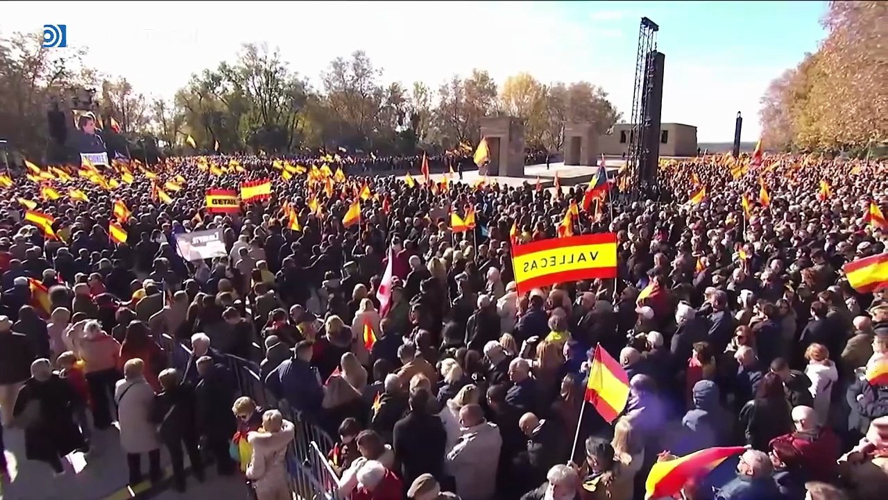 "Les venceremos en las urnas", asegura Almeida en su discurso durante la manifestación