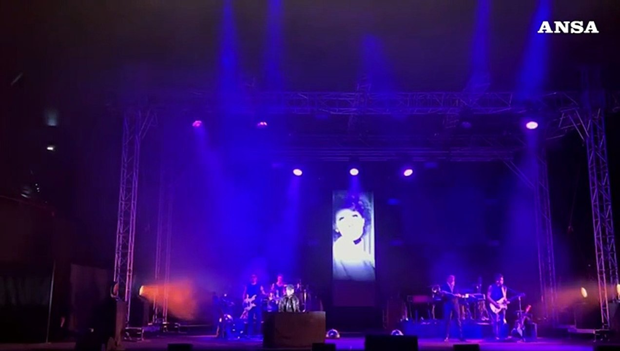 Raf in concerto a Roma: l'omaggio a Ornella Vanoni