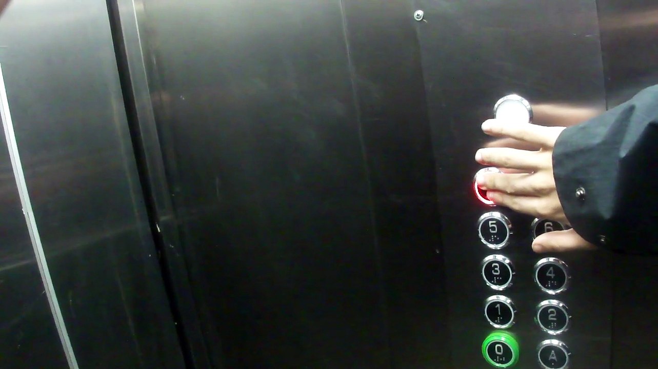 80s unknown elevator mod by vertan in galatasaray han beyoğlu istanbul