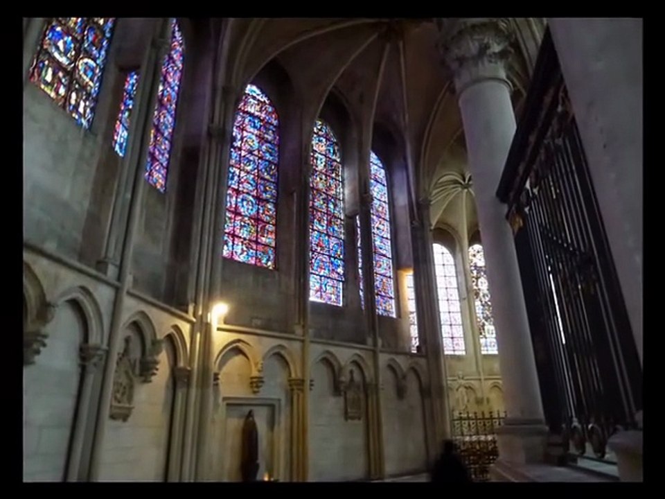 CATHEDRALE SAINT ETIENNE à AUXERRE Avril 2013