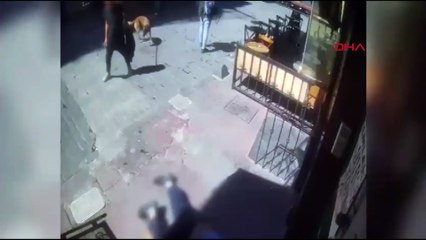 Beyoğlu'nda epilepsi hastası kişiyi gasbeden 2 şüpheli tutuklandı